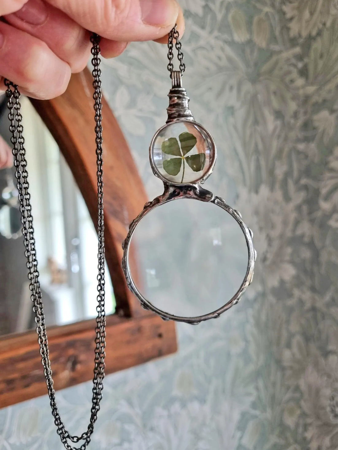 Magnifying Loupe Necklace, Magnifier Glass Pendant with Four Leaf Clover