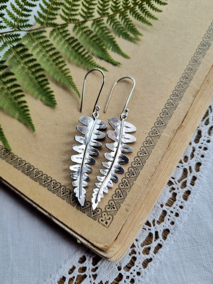 Silver Fern dangling earrings