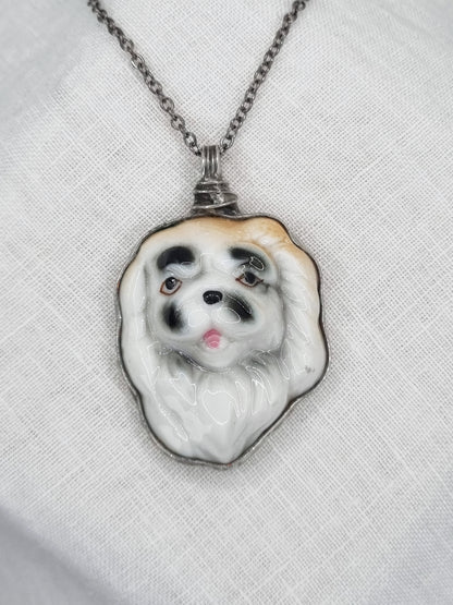 Japanese Chin porcelain necklace