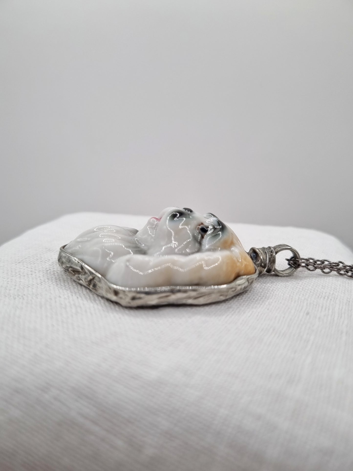 Japanese Chin porcelain necklace