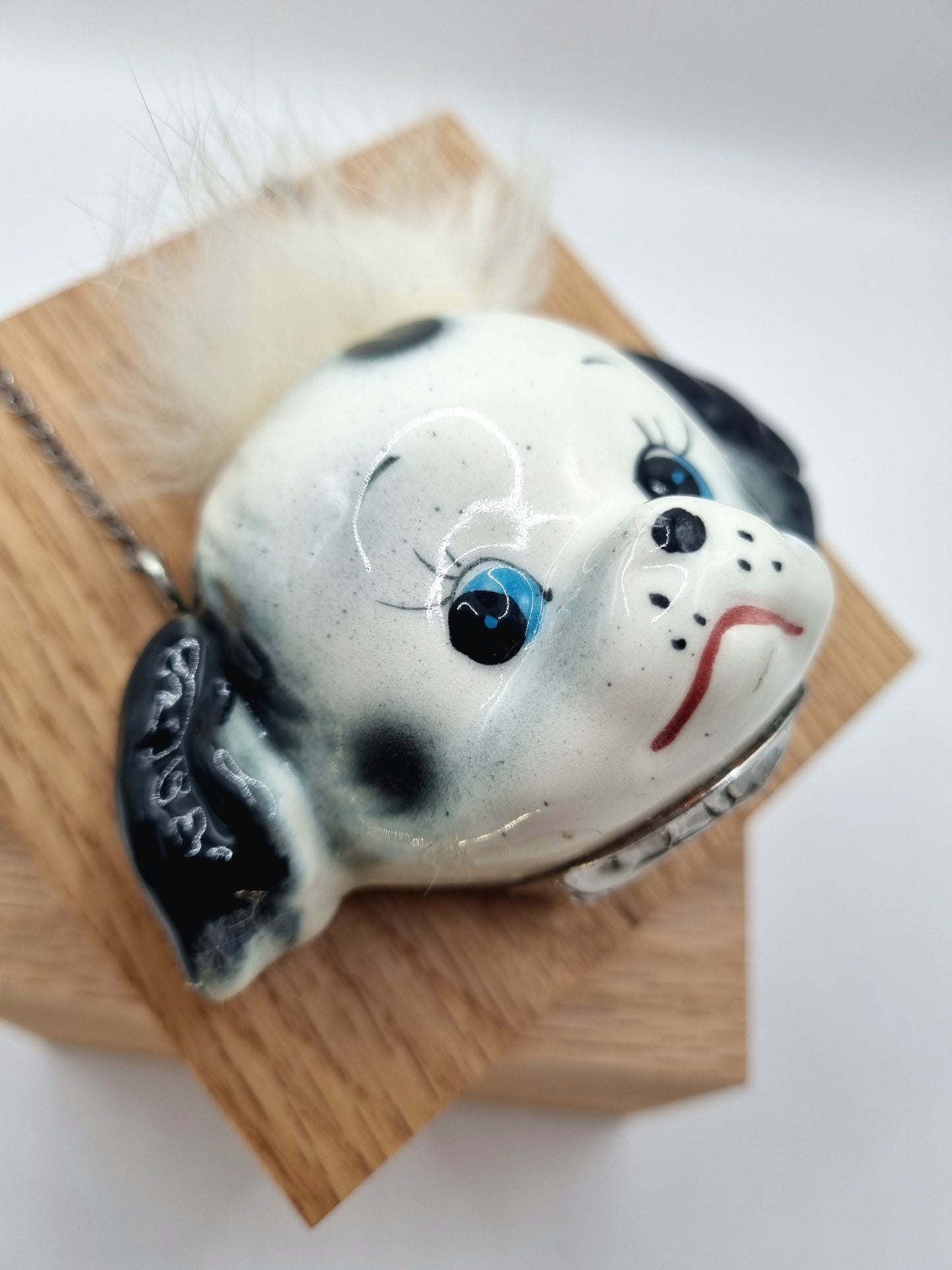 Hairy Dog porcelain necklace