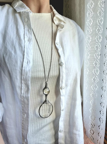 Magnifying Loupe Necklace, Magnifier Glass Pendant with moving sand
