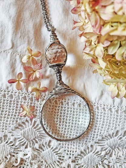 Magnifying Loupe Necklace, Magnifier Glass Pendant with Prism