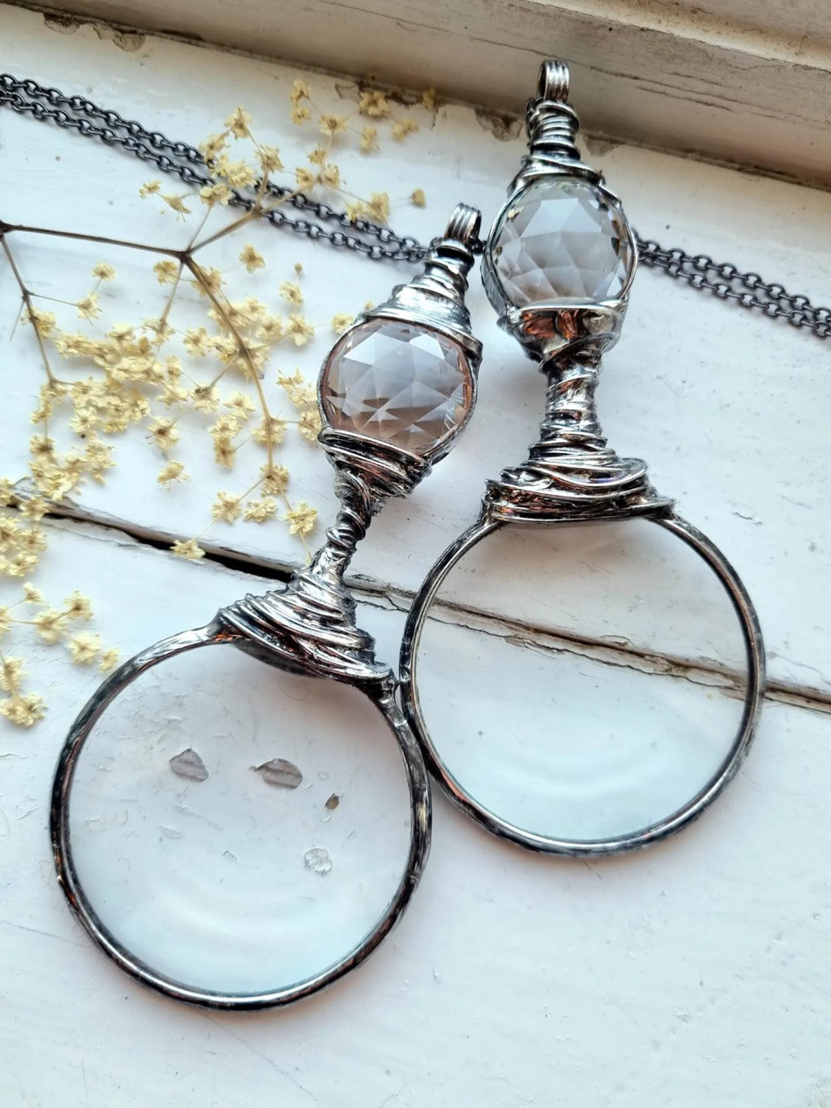 Magnifying Loupe Necklace, Magnifier Glass Pendant with Prism